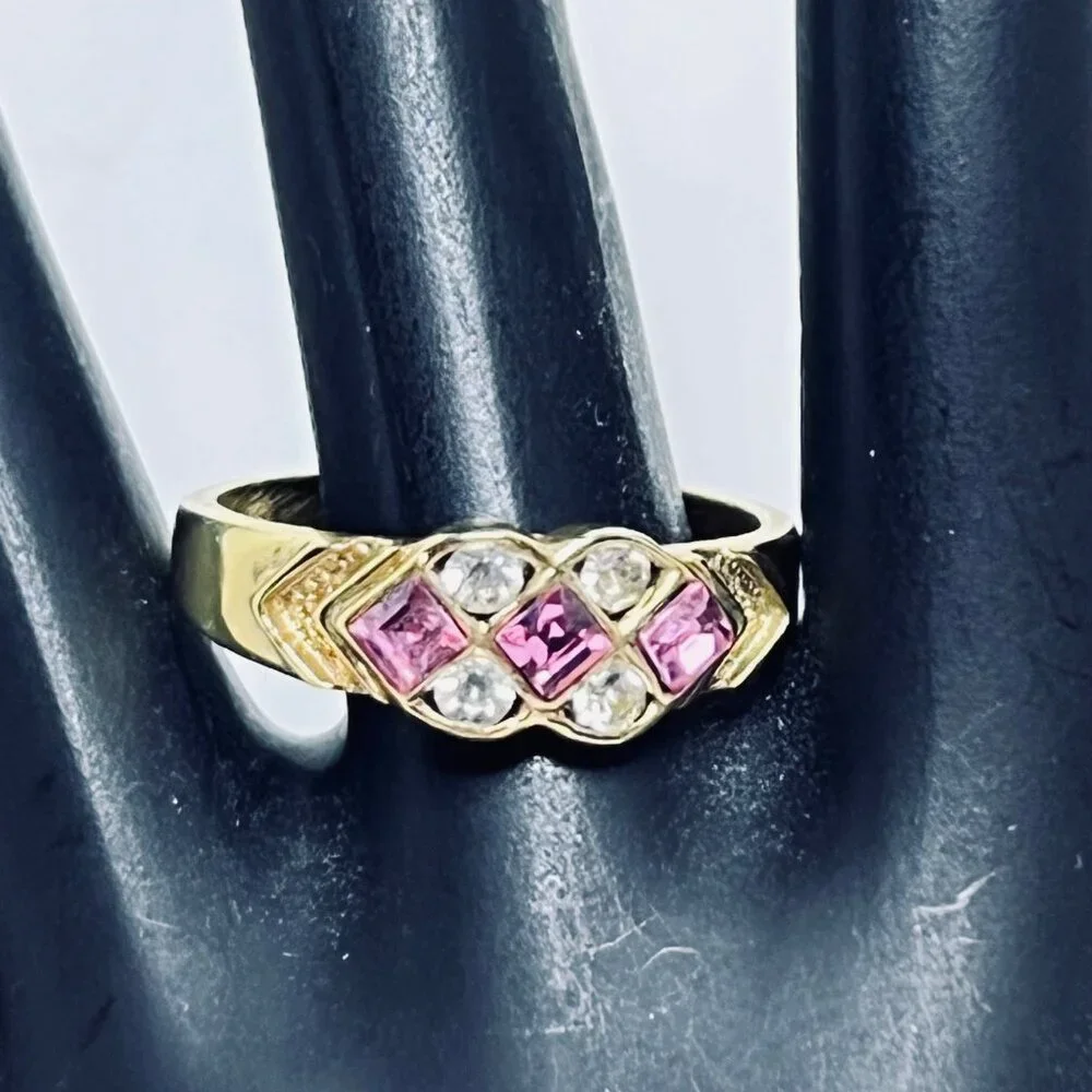 Vintage Gold Tone Band Ring With Pink And Clear Rhinestones (R389) - Picture 2 of 7